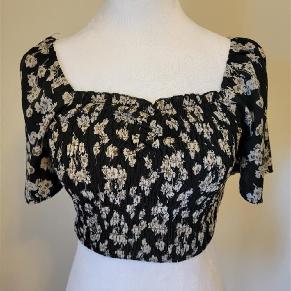 Nectar Clothing Ruched Crop Top